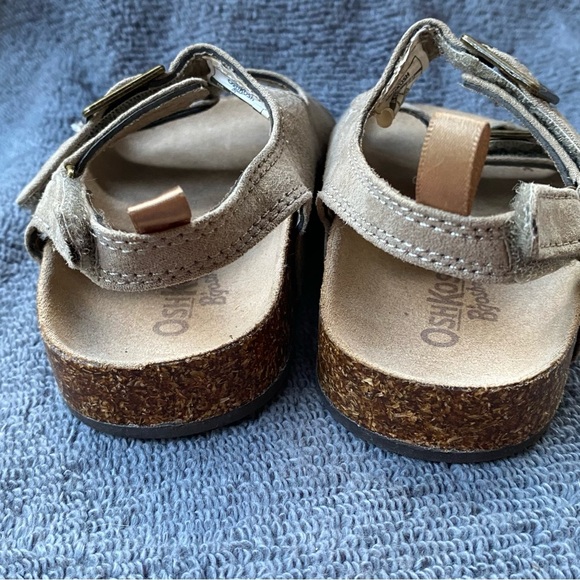 OshKosh B’gosh  Sandal’s Girls Size 8 Velcro Closure - Picture 5 of 8